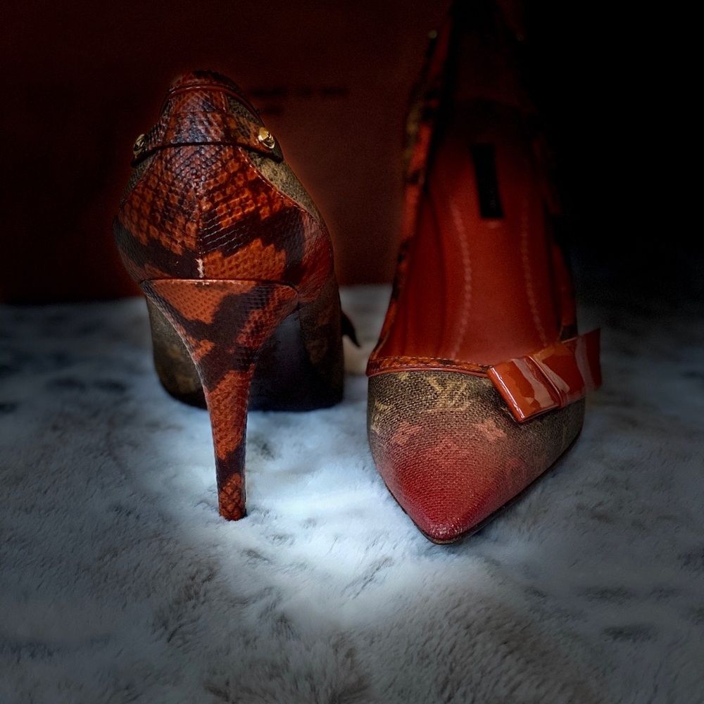 Authentic Louis Vuitton Shoes - Picture 6 of 8